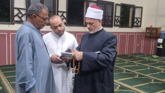 وكيل أوقاف بني سويف في جولة ميدانية مفاجئة على عدد من المساجد