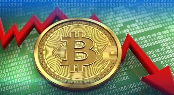 تقلبات قيمة عملة بيتكوين تهبط لأدنى مستوى منذ 2023