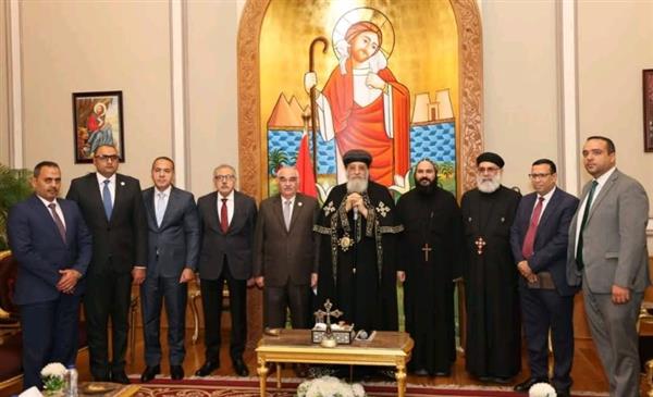 رئيس هيئه قضايا الدولة ووفد رفيع المستوى يزور قداسة البابا تواضروس الثاني