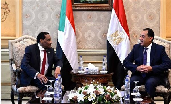 برئاسة مدبولي ونظيره السوداني.. بدء جلسة مباحثات موسعة لمناقشة عدد من الملفات المشتركة