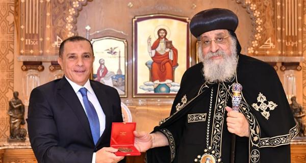 البابا تواضروس يستقبل مساعد وزير العدل للخبراء والطب الشرعي