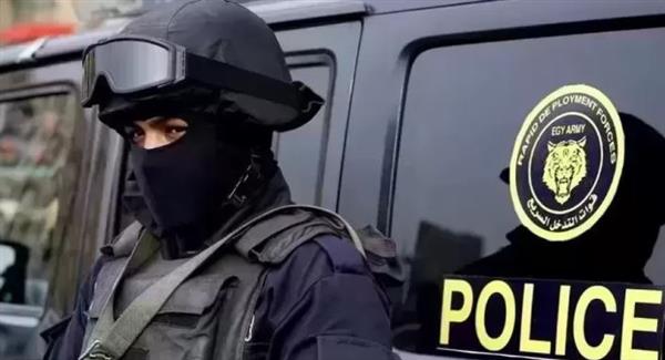 ضبط شخص بالقاهرة لقيامه بالنصب على المواطنين بزعم قدرته على توفير فرص عمل بالخارج