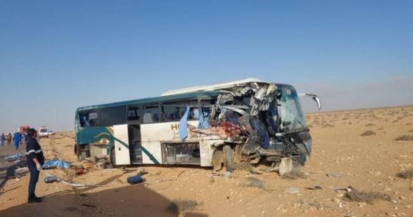 إصابة 18 في حادث اصطدام أتوبيس رحلات ببوابة حديدية ببورسعيد
