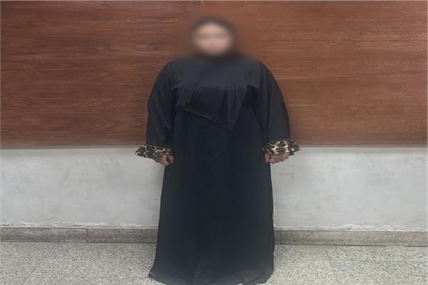 حبس ربة منزل لقيامها بالتعدي على سيدة بشفرة موس