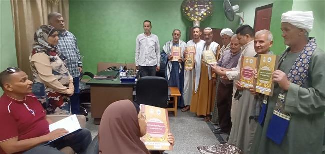 محافظ أسيوط: استكمال إجراءات تقنين أراضي أملاك الدولة وتسليم عقود للمستفيدين بأبنوب