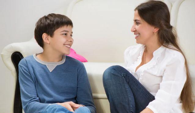 تحديات مرحلة المراهقة.. تعرف على ما يواجهه ابنك المراهق  