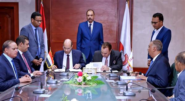 محافظ سوهاج يشهد توقيع بروتوكول التعاون مع البنك الأهلي