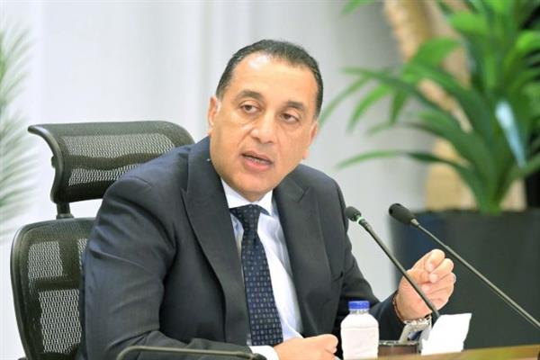 مدبولي من الصين: مصر دولة كثيفة السكان تحيا فى بيئة صحراوية وتعتمد على نهر النيل