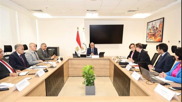 د.سويلم يبحث مع المدير الإقليمي للوكالة الفرنسيةسبل تعزيزالتعاون
