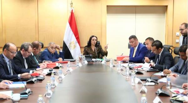 وزيرة التضامن تترأس اجتماع صندوق دعم مشروعات الجمعيات والمؤسسات الأهلية