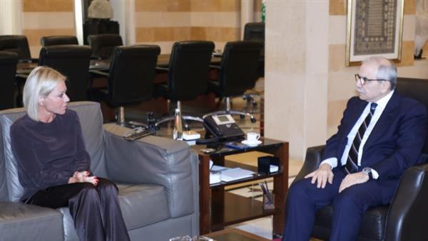 رئيس وزراء لبنان يبحث مع مسؤولة أممية آخر المستجدات في الجنوب