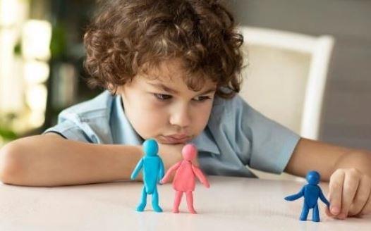 كيف تشرحين لطفلك معنى التفوق دون أن تثقلي كاهله بالضغط