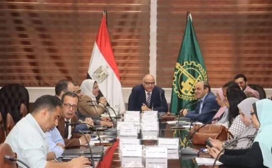 محافظ القليوبية يتابع مستجدات ممشى "أهل مصر" ببنها وتطوير كورنيش القناطر الخيرية