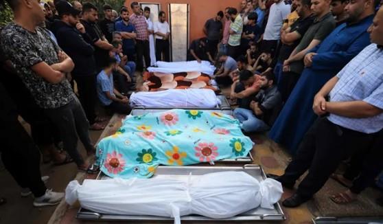 إعلام فلسطيني: 43 شهيدا بنيران جيش الاحتلال بينهم 31 بمدينة غزة