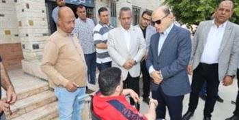   محافظ كفر الشيخ يتابع حل مشاكل المواطنين ميدانياً