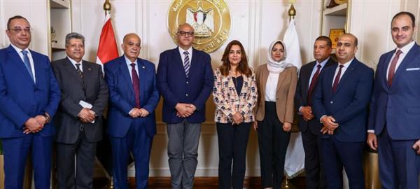 القليوبية و"نهضة مصر" يجددان عقد النظافة لتطوير منظومة المخلفات بأحياء شبرا الخيمة والخصوص