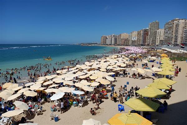 الإسكندرية: شواطئ بألوان مختلفة للرايات وإشغال منخفض