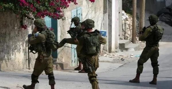 إصابة 5 فلسطينيين برصاص قوات الاحتلال الإسرائيلي في رام الله