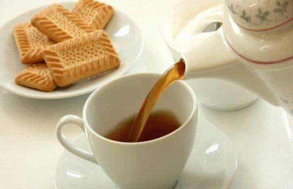 بسكويت الصباح .. متعة عابرة قد تُكلفك صحتك