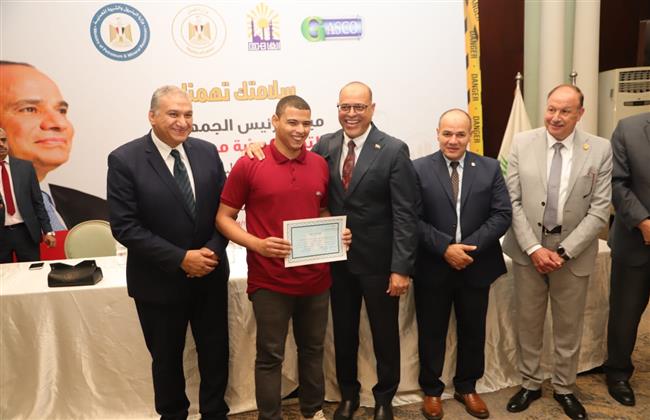 وزير العمل يفتتح ورشة تثقيفية عن القانون الجديد و"مبادئ السلامة والصحة المهنية"