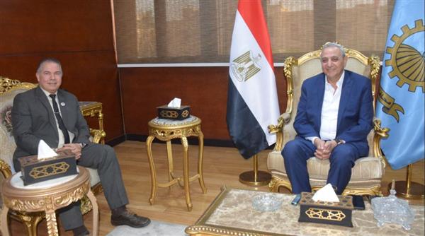 محافظ الغربية يستقبل رئيس الجامعة التكنولوجية بسمنود لمناقشة سبل التعاون