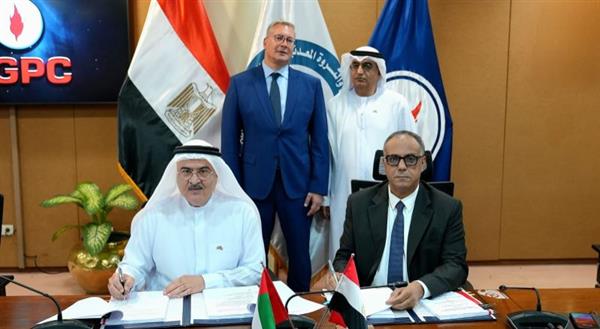 3 اتفاقيات جديدة للبحث عن البترول والغاز فى الصحراء الغربية وخليج السويس وشمال سيناء