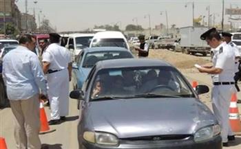   حملات مرورية مكثفة بمحاور القاهرة والجيزة لرصد المخالفات