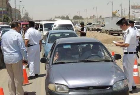 حملات مرورية مكثفة بمحاور القاهرة والجيزة لرصد المخالفات
