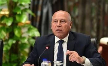   وزير النقل يجري جولة تفقدية بمحطة مصر للسكك الحديدية بالإسكندرية
