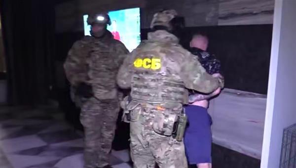 روسيا..تفكيك عصابة دولية لــ«غسيل الأموال» نشطت في تمويل نظام كييف