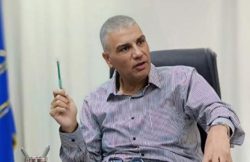 محافظ أسوان يطلق فعاليات حملة التشجير بطريق السادات