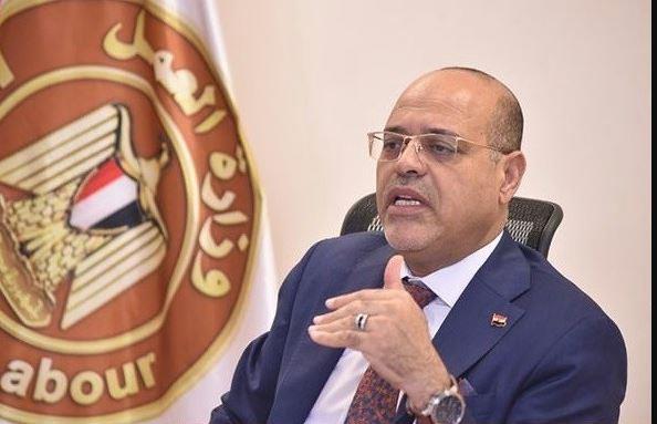 جبران يُعلن عودة عجلات الإنتاج للدوران في شركة نايل لينين جروب للنسيج بالإسكندرية