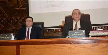   الجندي وعبد المنعم يشهدان ندوة موسعة للعاملين بالمراكز والمدن والأحياء حول مكافحة الفساد