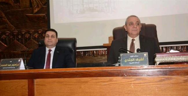 الجندي وعبد المنعم يشهدان ندوة موسعة للعاملين بالمراكز والمدن والأحياء حول مكافحة الفساد