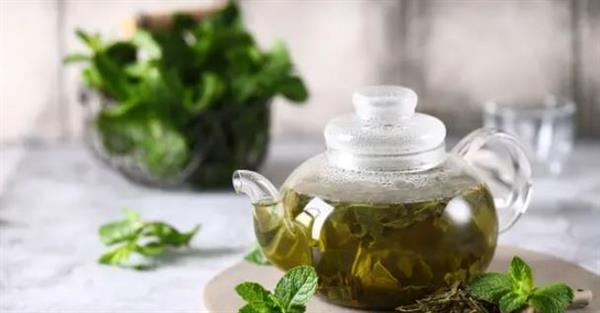 8 مشروبات عشبية تساعدك على إنقاص الوزن بعد العشاء