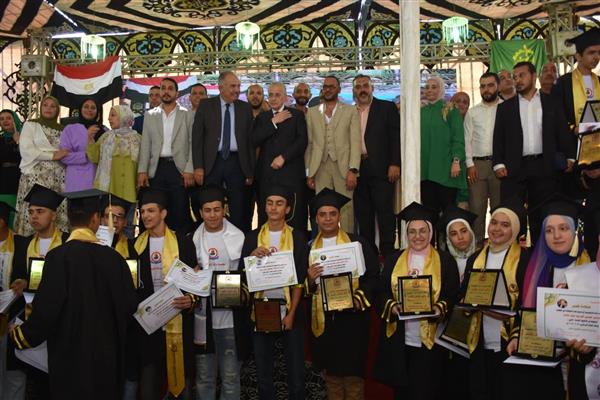 الجبهة الوطنية بالقليوبية تكرم أوائل الطلاب بمؤسسة الدلتا التعليمية