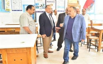   محافظ أسيوط يتفقد مدارس ساحل سليم والبداري: الكتب من أول يوم دراسة