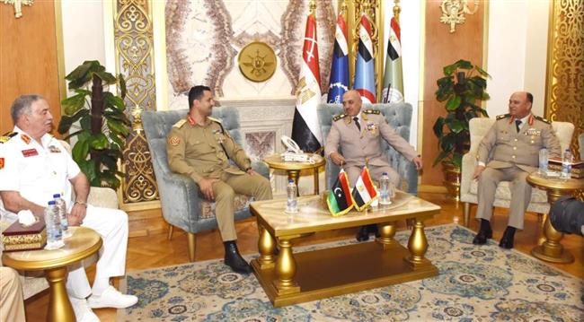 الفريق أحمد خليفة يلتقى رئيس الأركان العامة للجيش الليبى