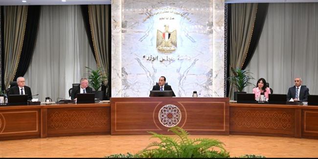 مدبولي  يستقبل نائب رئيس الوزراء الروسي والوفد المرافق له