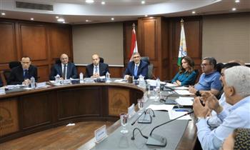   محافظ الجيزة يعقد اللقاء الأسبوعي لبحث شكاوى المواطنين