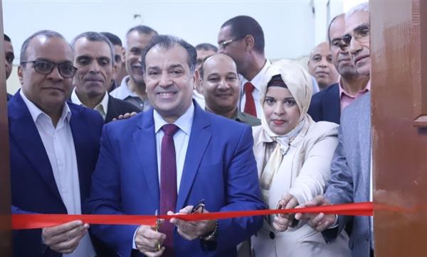 " عكاوي " يفتتح معمل اللغة التركية الرقمي التفاعلي بكلية الآداب بجنوب الوادي
