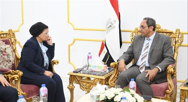 محافظ قنا يستقبل نائب وزير الصحة لمتابعة الخطة العاجلة للسكان والتنمية 2025-2027