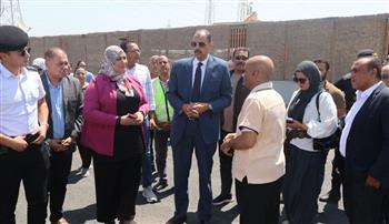   محافظ سوهاج يتفقد أعمال الرصف الجارية بطريق مدخل الكوامل 