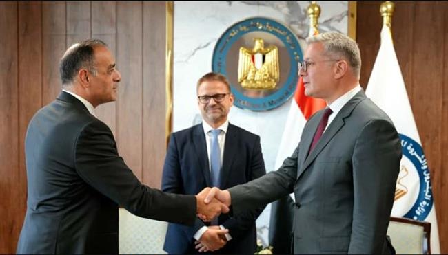 وزير البترول يبحث مع توتال إنرجيز تعزيز منظومة النقل الآمن للمنتجات البترولية