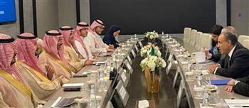   وزير الخارجية يلتقي وزير الصناعة السعودي