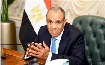 وزير الخارجية يلتقي وزير الصناعة السعودي