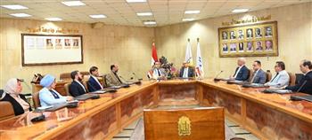   أسيوط تعزز التعاون مع الجامعة الإلكترونية