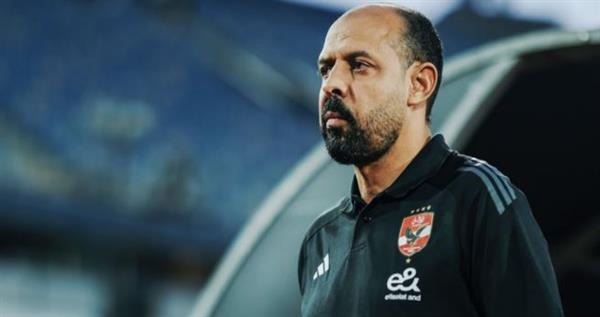 النحاس يراجع خطة الأهلي قبل مواجهة سيراميكا
