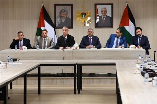 ممثلو عشائر قطاع غزة المتواجدون بالقاهرة يؤكدون التفافهم حول الشرعية الفلسطينية