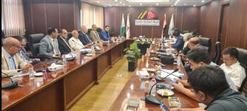   غرفة الجيزة التجارية تبحث مع وفد صيني فرص التصنيع المشترك وزيادة الاستثمارات في مصر